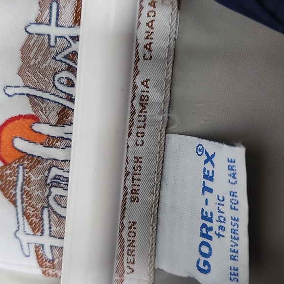 Far west gore tex jacket ptp is 22" - Picture 4 of 5